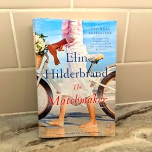 ⛱️ The Matchmaker Book by Elin Hildebrand GREAT BEACH READ ⛱️🌊❤️
